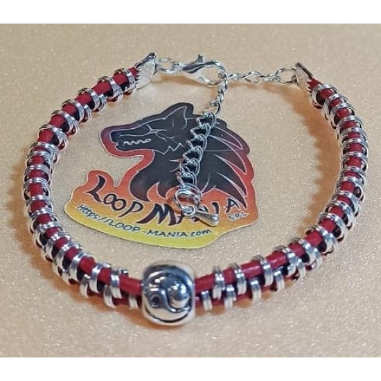 Leather bracelet with metal beads. Made of natural leather 3 threads 2mm with 70 pieces double links plated with silver. Universal size with silver lobster clasps and 5 cm silver plated extension.