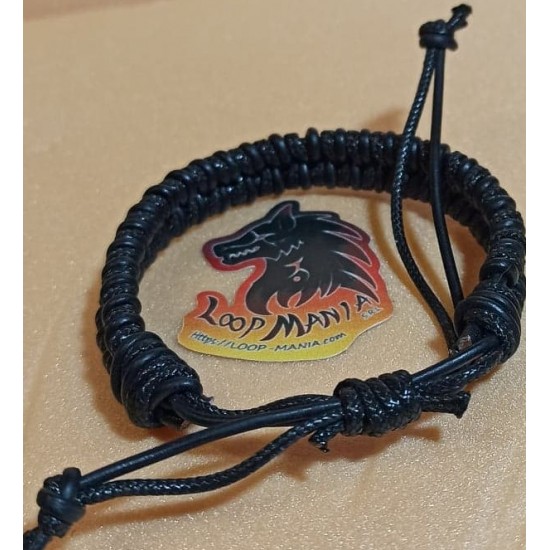 Natural leather cord and waxed cord bracelet. Made of 3mm and 2mm leather cord and 2mm hand-woven wax cord. Universal size with sliding wax cord.