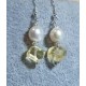Earrings made of large citrine chips and natural cultured pearls with spacers and silver-plated cakes. CER035-1 = 4.5 cm, CER035-2 = 4.5 cm.