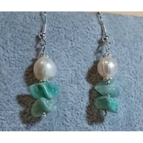 Earrings made of large amazonite chips and natural cultured pearls with spacers and silver-plated cakes.   CER036-1 = 5 cm,   CER036-2 = 5 cm.