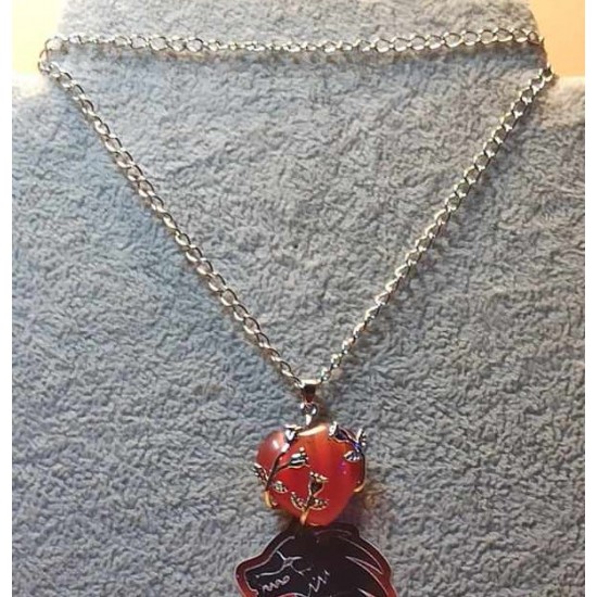 Stainless steel chain necklace with pendant of semi-precious stones and 5 cm stainless steel extension. Length approx. 60-65 cm.