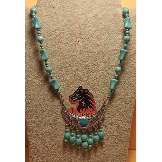 Necklace made of howlite beads and pendant with turquoise carbochome, on siliconized wire, with stainless steel accessories having stainless steel lobster clasps with 5 cm extension.