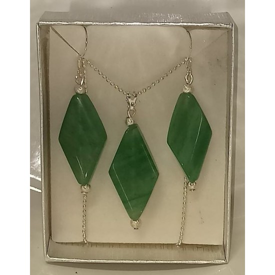  45cm chain and silver plated accessories with pendant and rhombic aventurine semiprecious stone earrings.