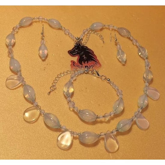  Set: opal bead necklace-bracelet. Necklace about 53 + 5 cm extension. Opalite beads spheres, tear and barrels, beads and spacers silver plated. Handmade on silicone wire, silver-plated lobster clasp. 17 + 5 cm silver-plated extension bracelet, 4.5 cm ear