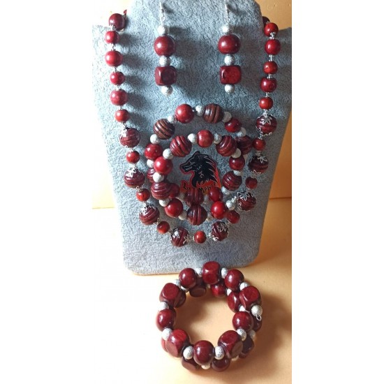 Set: necklace-bracelet-earrings made of wooden beads. Handmade necklace on silicone wire, made of wood beads of different shapes and sizes, silver-plated stardust spacers and beads, silver-plated lobster clasps. Necklace size 48.3 cm + 5 cm silver-plated 